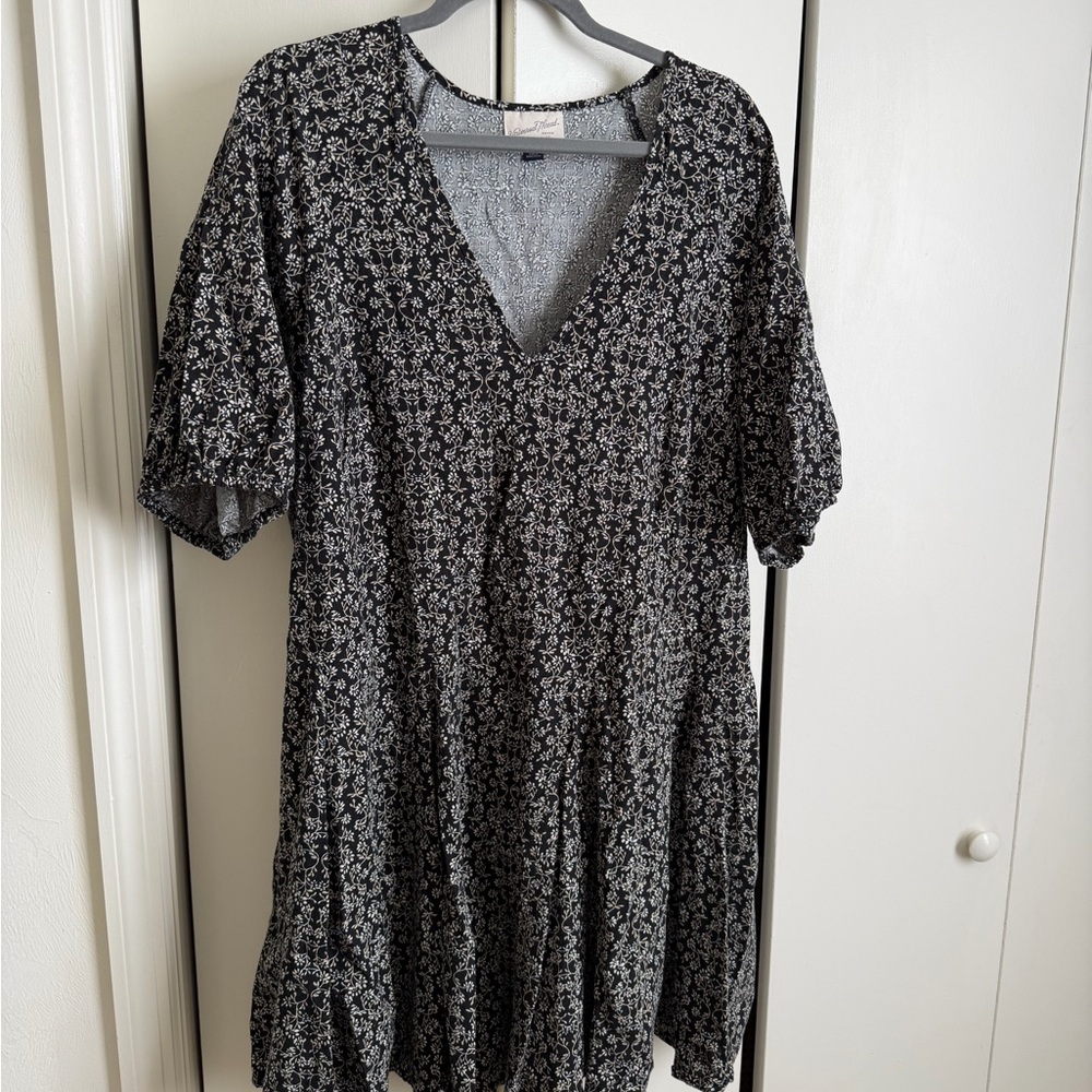 Universal Thread Black and White Floral Mini Dress